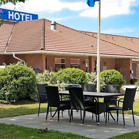 Hotel Варде Екстериор снимка