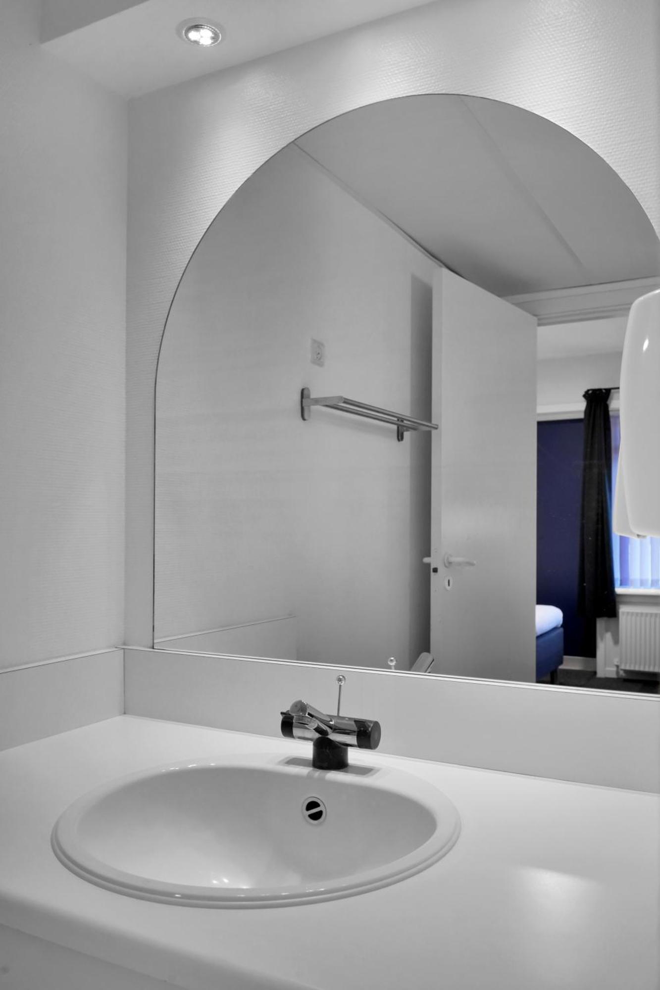 Hotel Варде Екстериор снимка