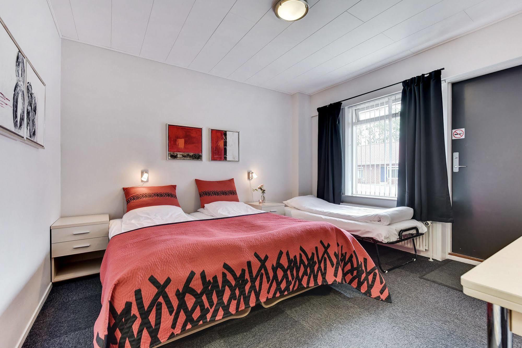 Hotel Варде Екстериор снимка