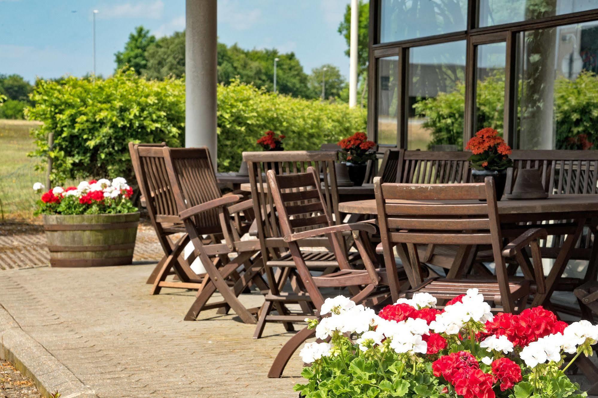 Hotel Варде Екстериор снимка